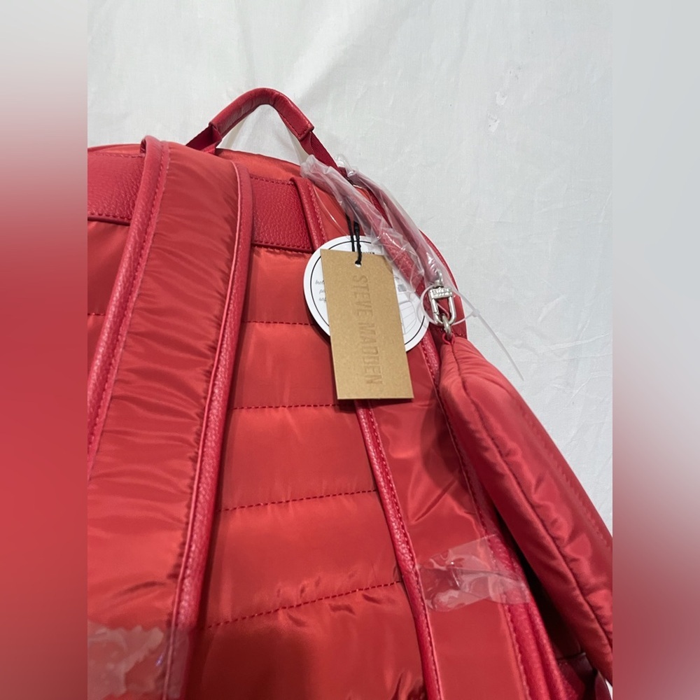 NWT Steve Madden Padded Red Backpack with Wristlet Wallet - Picture 3 of 5